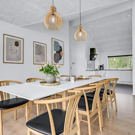 Holiday home Lovely In With Kitchen *