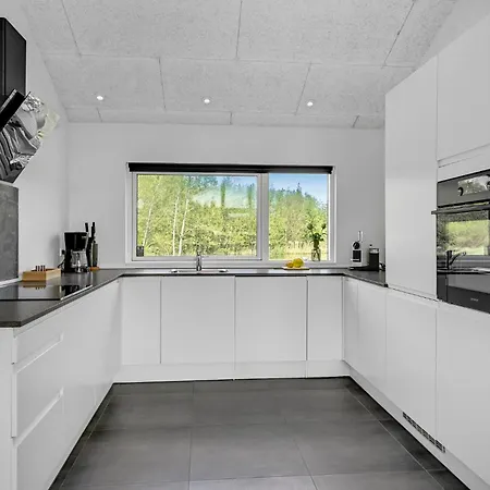 Lovely In With Kitchen