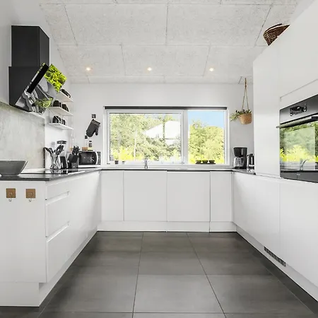Lovely In With Kitchen Ferienhaus *