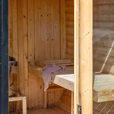 Vakantiehuis Lovely In With Kitchen Glesborg