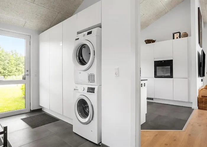 Lovely In With Kitchen * Glesborg