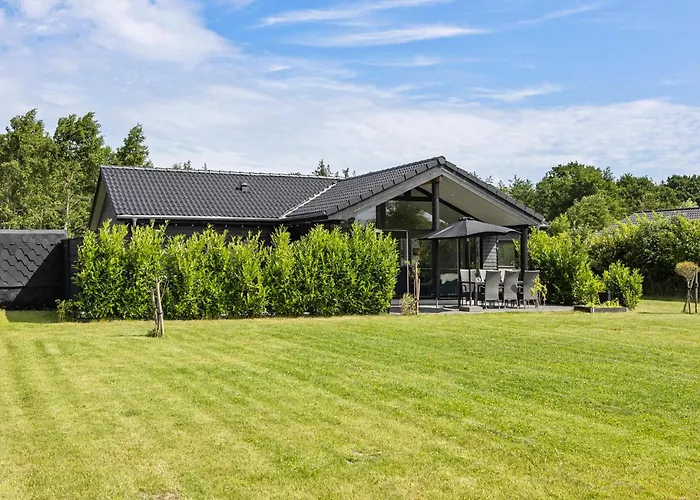 Сasa de vacaciones Lovely In With Kitchen